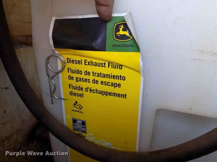 image for item DE1177 2000 Peterbilt 330 service truck