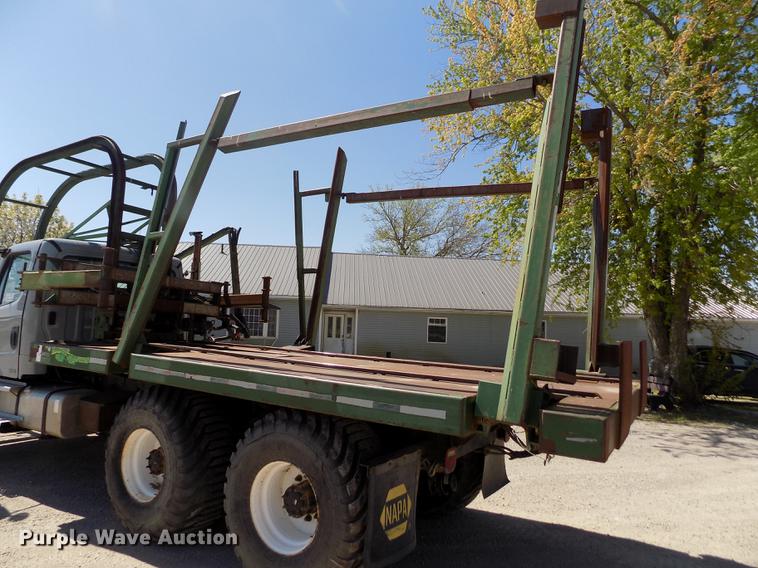 image for item DE1179 2004 Freightliner Business Class M2 hay bale stacker truck