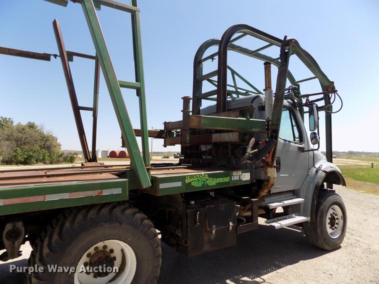 image for item DE1179 2004 Freightliner Business Class M2 hay bale stacker truck