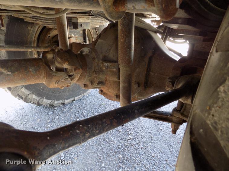 image for item DE1179 2004 Freightliner Business Class M2 hay bale stacker truck