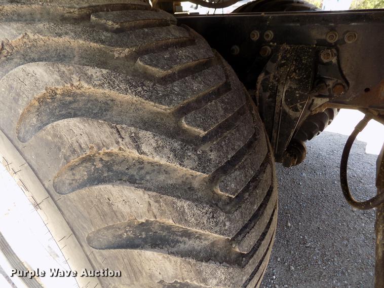 image for item DE1179 2004 Freightliner Business Class M2 hay bale stacker truck