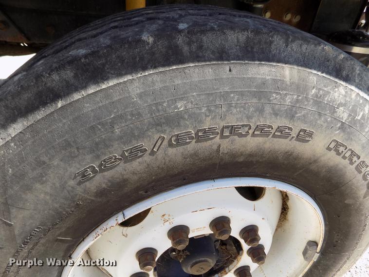 image for item DE1179 2004 Freightliner Business Class M2 hay bale stacker truck