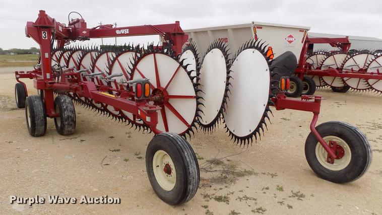 image for item DE1189 2015 Rowse Ultimate hay rake