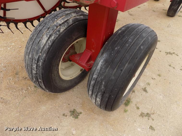 image for item DE1189 2015 Rowse Ultimate hay rake