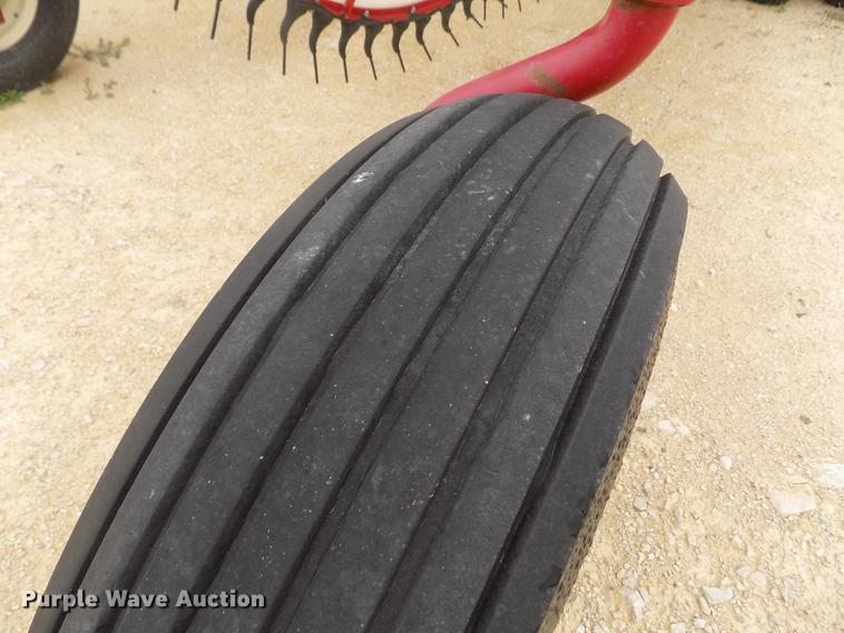 image for item DE1190 2015 Rowse Ultimate hay rake