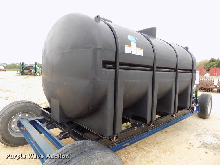 image for item DE1191 Duo Lift fertilizer delivery trailer