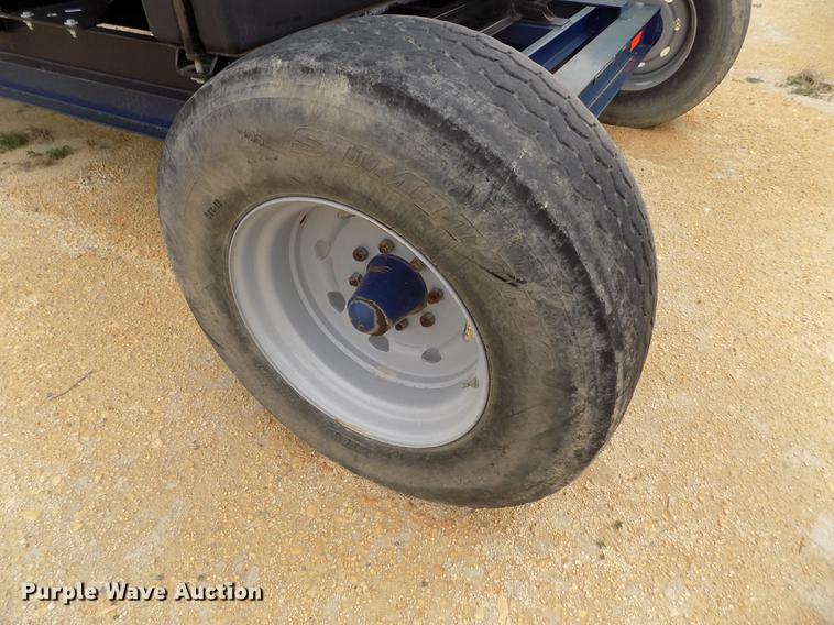 image for item DE1191 Duo Lift fertilizer delivery trailer