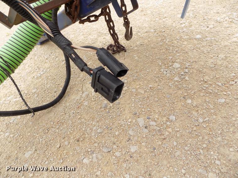 image for item DE1191 Duo Lift fertilizer delivery trailer