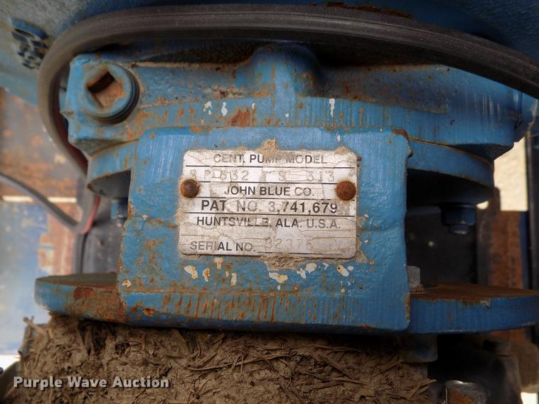 image for item DE1191 Duo Lift fertilizer delivery trailer