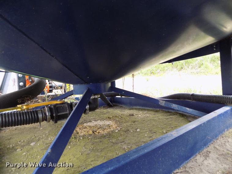 image for item DE1193 2013 Skiles Industries cone bottom trailer