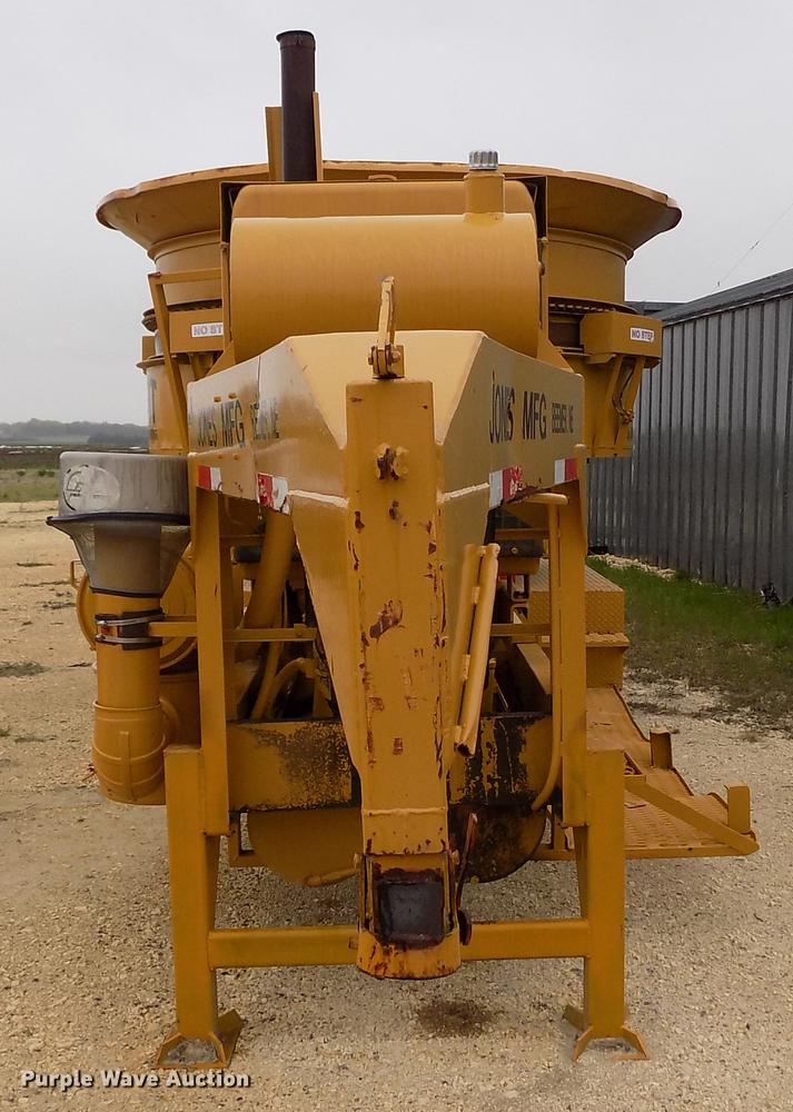 image for item DE1197 1992 Jones Mighty Giant PU1-92-463 bale grinder