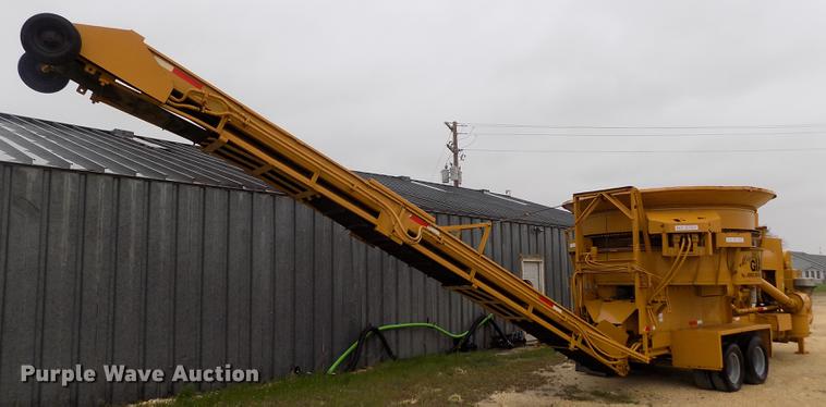 image for item DE1197 1992 Jones Mighty Giant PU1-92-463 bale grinder