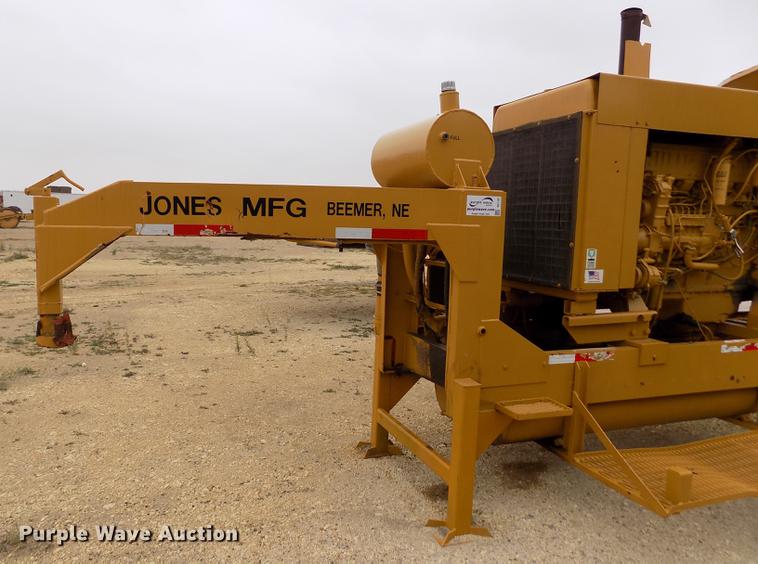 image for item DE1197 1992 Jones Mighty Giant PU1-92-463 bale grinder