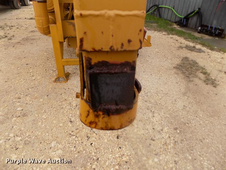 image for item DE1197 1992 Jones Mighty Giant PU1-92-463 bale grinder