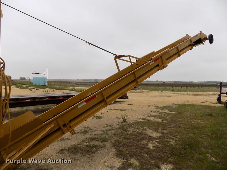 image for item DE1197 1992 Jones Mighty Giant PU1-92-463 bale grinder