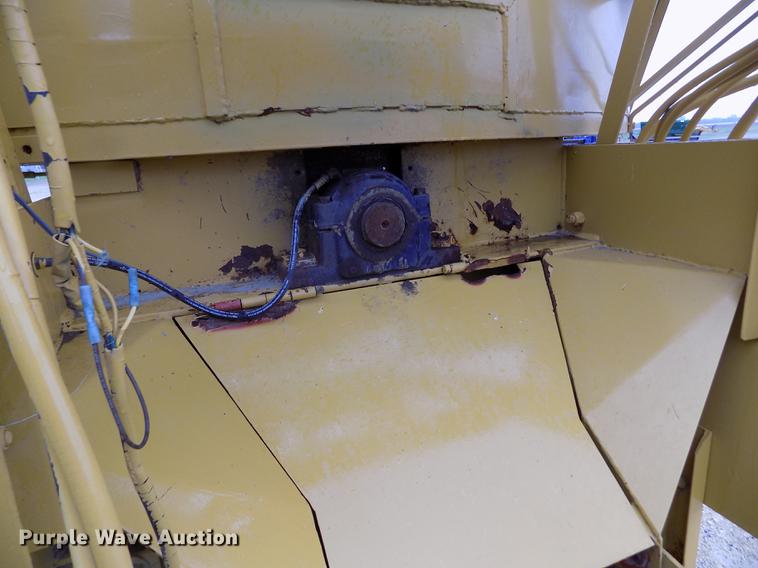 image for item DE1197 1992 Jones Mighty Giant PU1-92-463 bale grinder