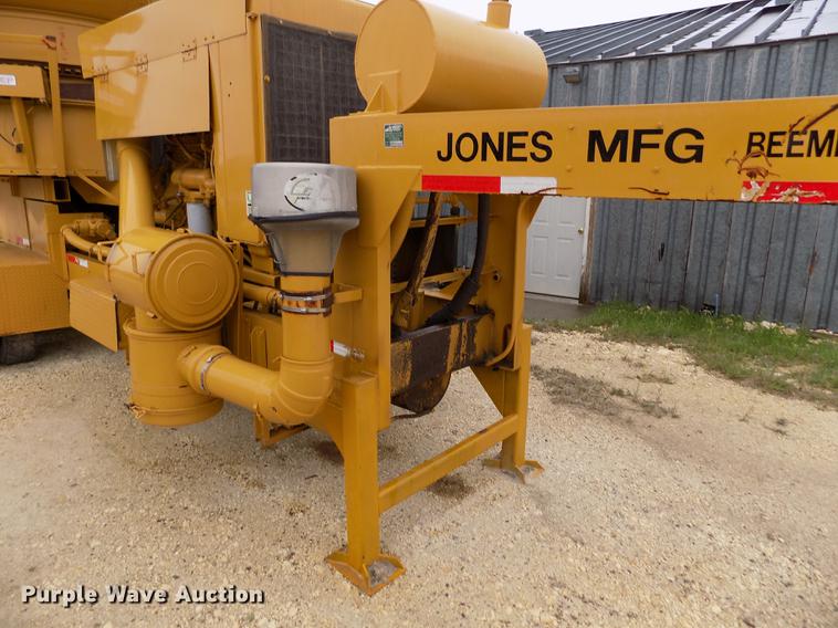 image for item DE1197 1992 Jones Mighty Giant PU1-92-463 bale grinder