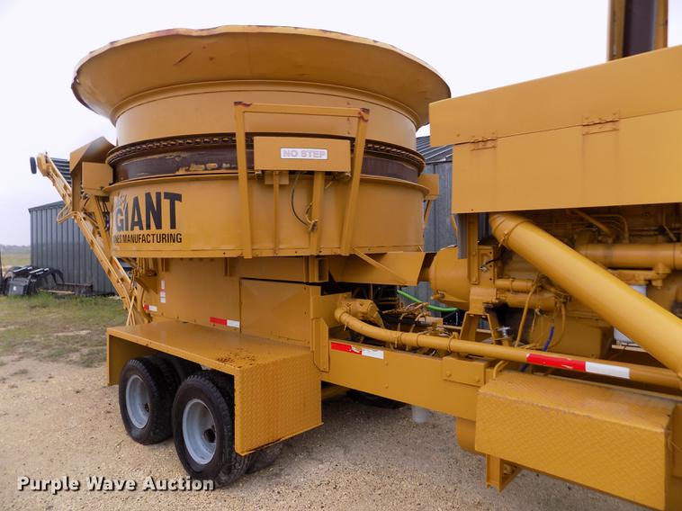 image for item DE1197 1992 Jones Mighty Giant PU1-92-463 bale grinder