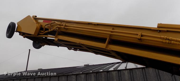 image for item DE1197 1992 Jones Mighty Giant PU1-92-463 bale grinder