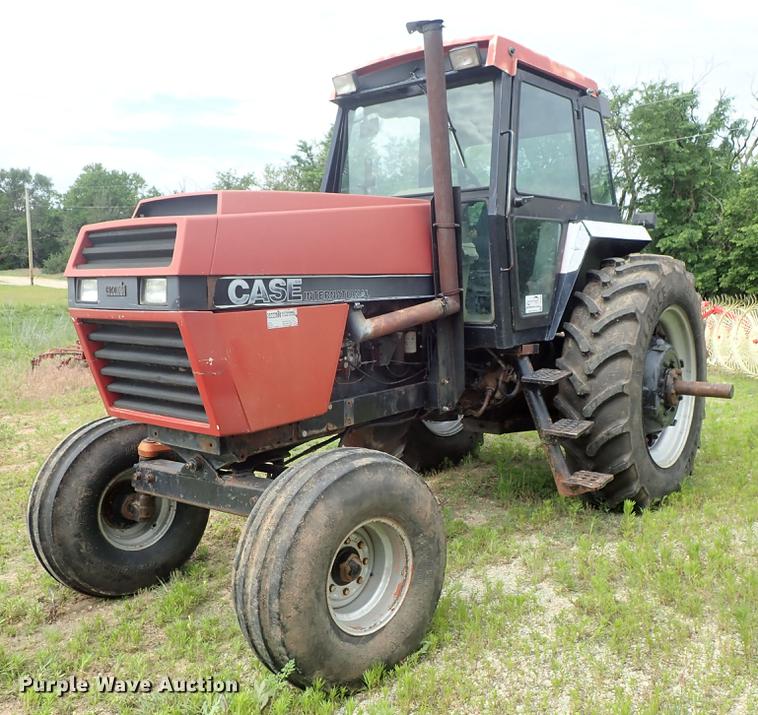 Case IH 2594 tractor in Sawyer, KS Item DE5384 sold Purple Wave