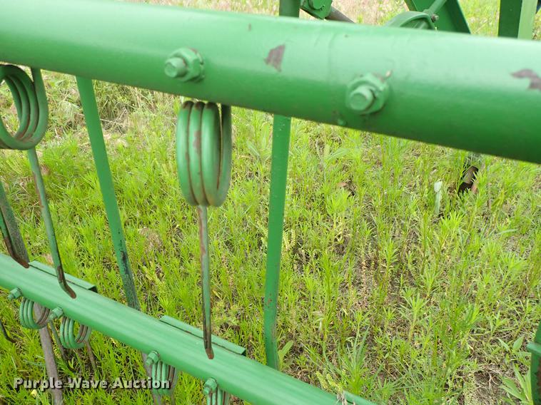 image for item DE5385 John Deere 851 hay rake