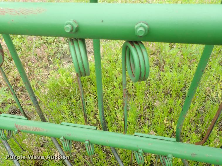 image for item DE5385 John Deere 851 hay rake