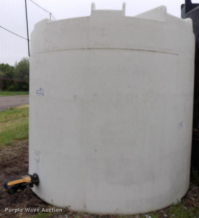 image for item DE7683 Snyder Industries Sii vertical tank