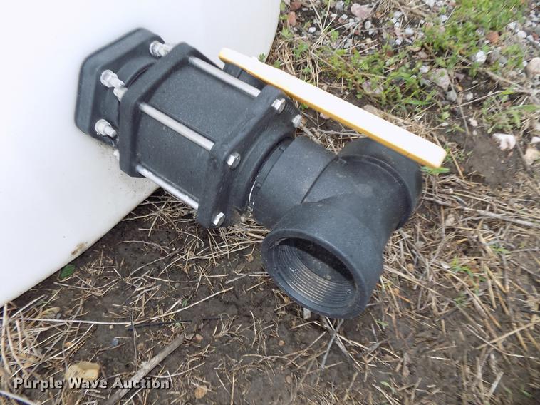 image for item DE7683 Snyder Industries Sii vertical tank