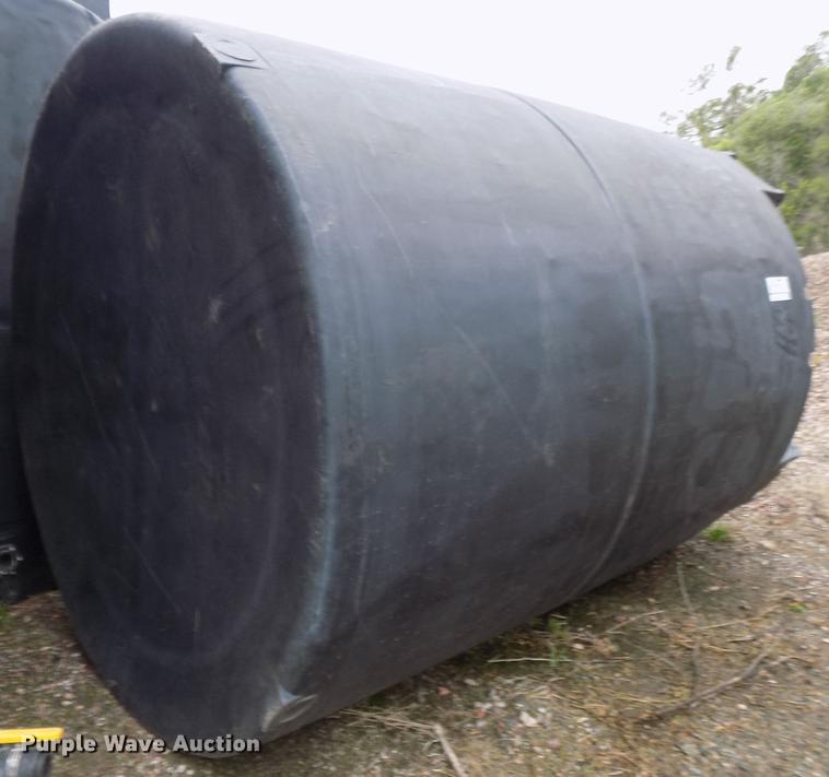 image for item DE7684 2014 Snyder Industries Sii vertical poly tank