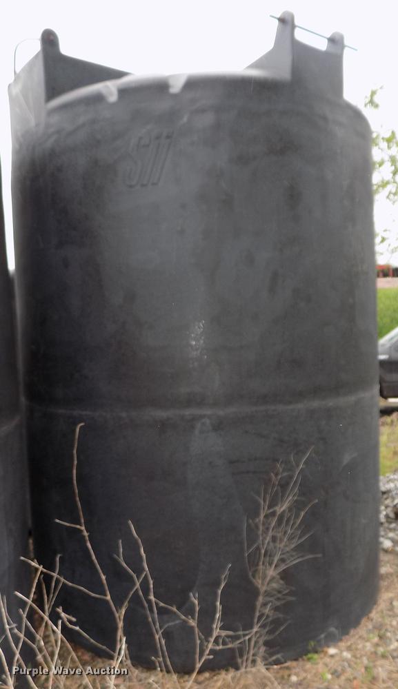 image for item DE7686 Snyder Industries Sii vertical poly tank