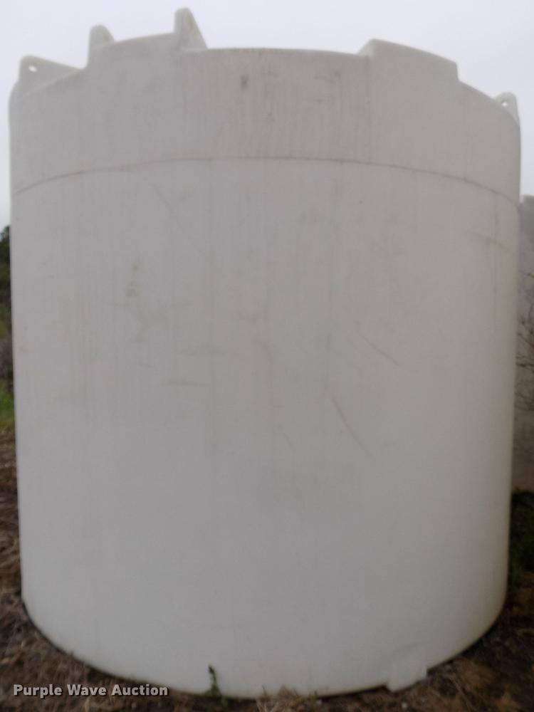image for item DE7693 Snyder Industries vertical tank