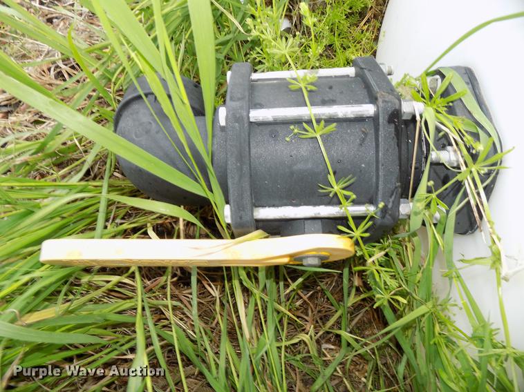 image for item DE7694 Snyder Industries vertical tank