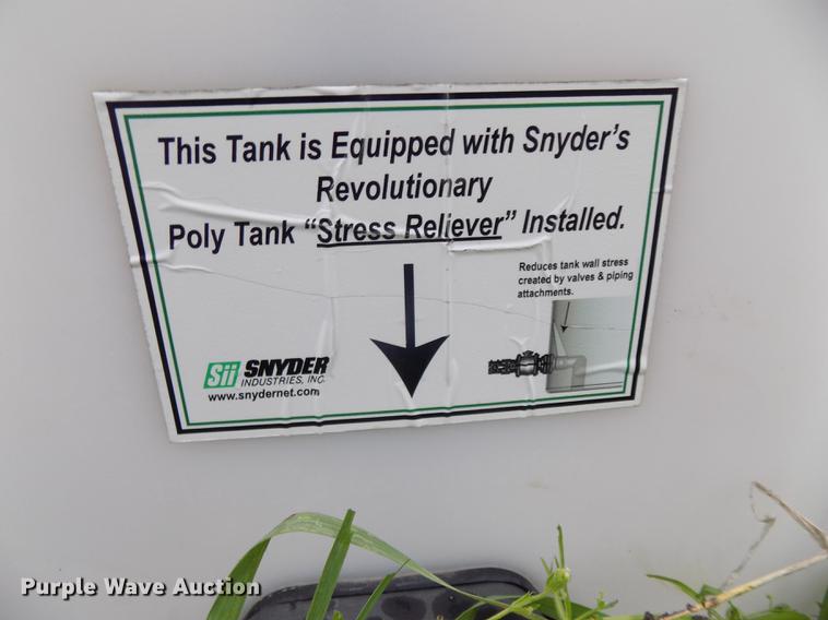 image for item DE7694 Snyder Industries vertical tank