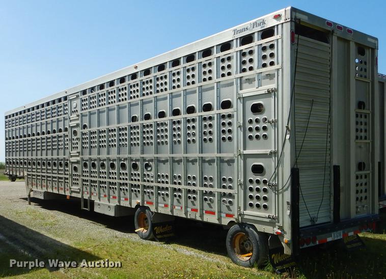image for item DE8433 2008 Eby livestock trailer