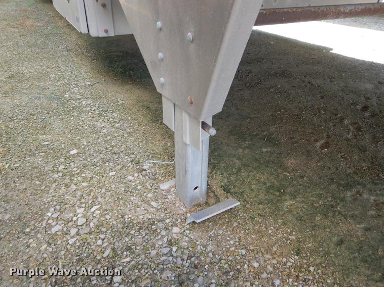 image for item DE8433 2008 Eby livestock trailer