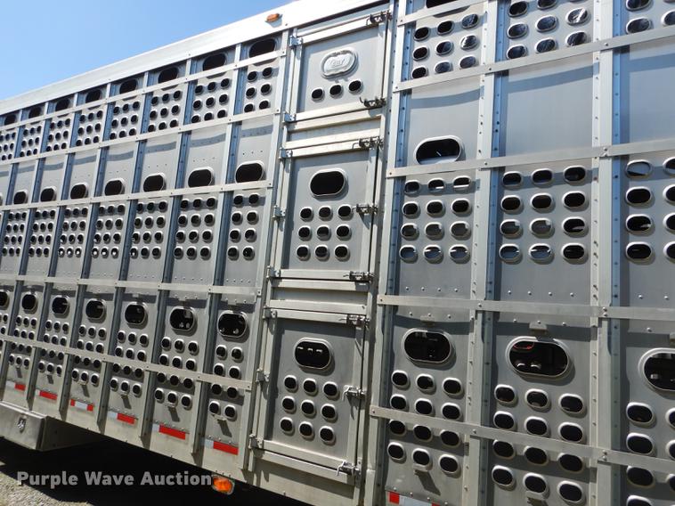image for item DE8433 2008 Eby livestock trailer