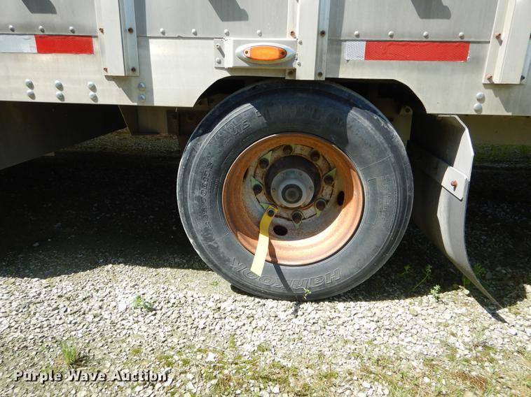 image for item DE8433 2008 Eby livestock trailer