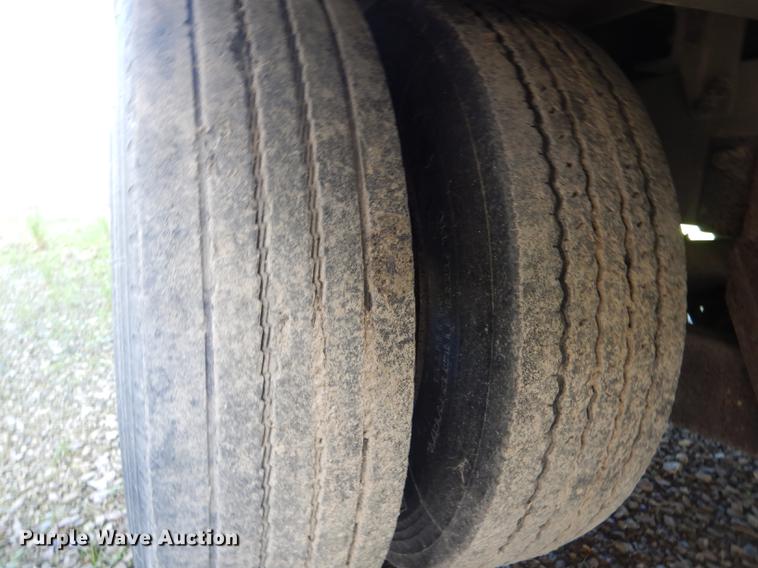 image for item DE8433 2008 Eby livestock trailer