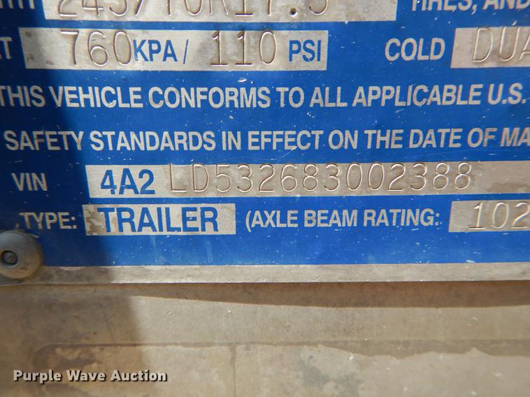 image for item DE8433 2008 Eby livestock trailer