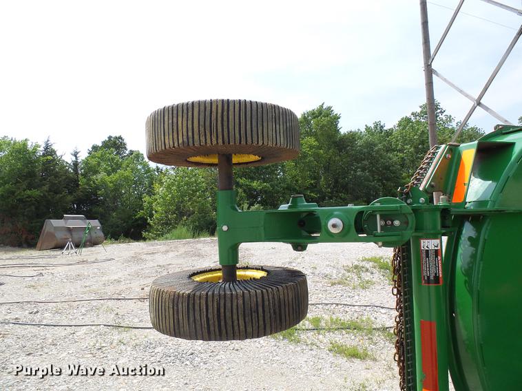 image for item DF7327 2014 John Deere CX15 batwing rotary mower