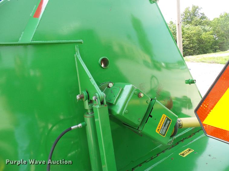 image for item DF7327 2014 John Deere CX15 batwing rotary mower