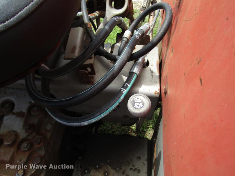 image for item DG1166 1981 Massey-Ferguson 285 tractor