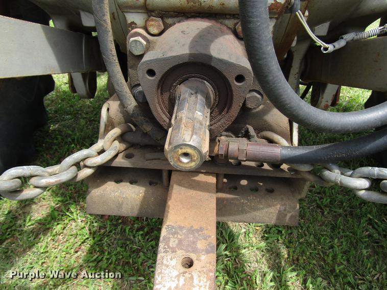 image for item DG1166 1981 Massey-Ferguson 285 tractor