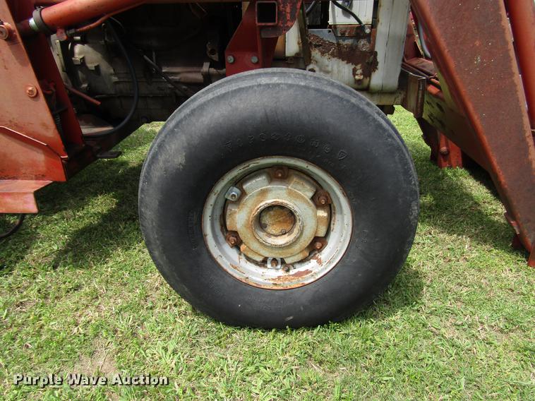 image for item DG1166 1981 Massey-Ferguson 285 tractor