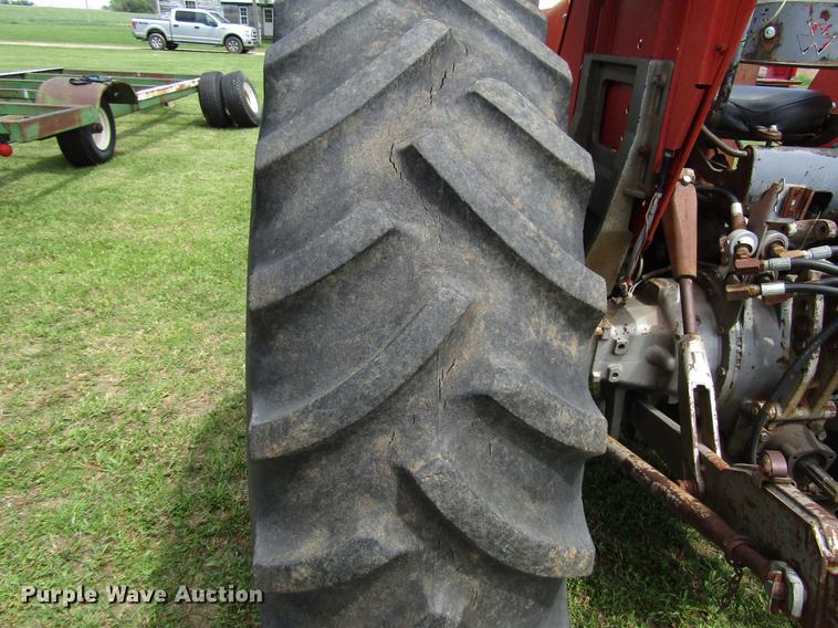 image for item DG1166 1981 Massey-Ferguson 285 tractor