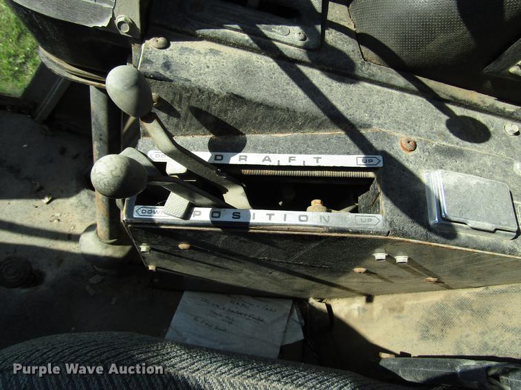 image for item DG1167 1978 Massey-Ferguson 2675 tractor