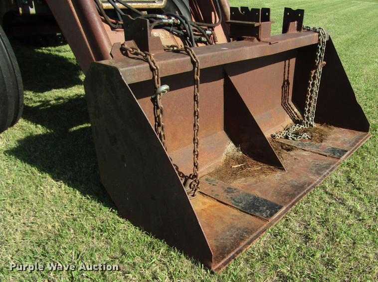 image for item DG1167 1978 Massey-Ferguson 2675 tractor