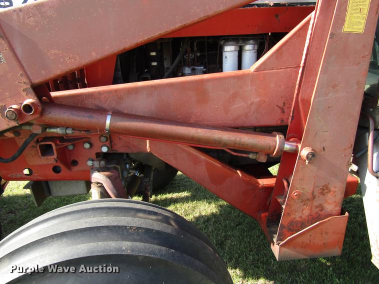 image for item DG1167 1978 Massey-Ferguson 2675 tractor