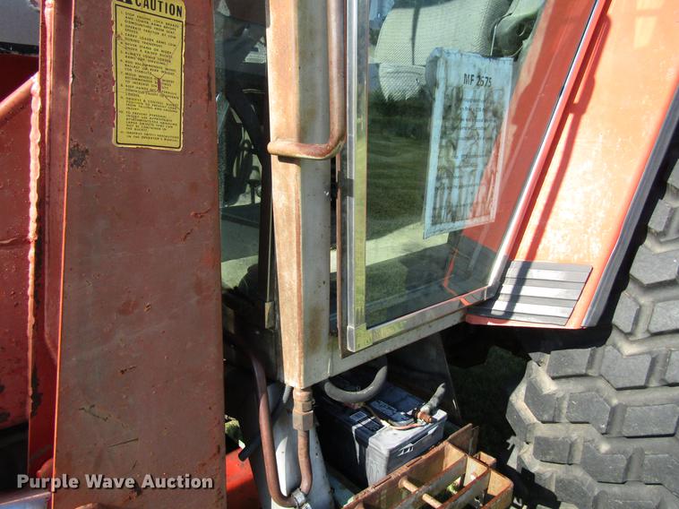 image for item DG1167 1978 Massey-Ferguson 2675 tractor