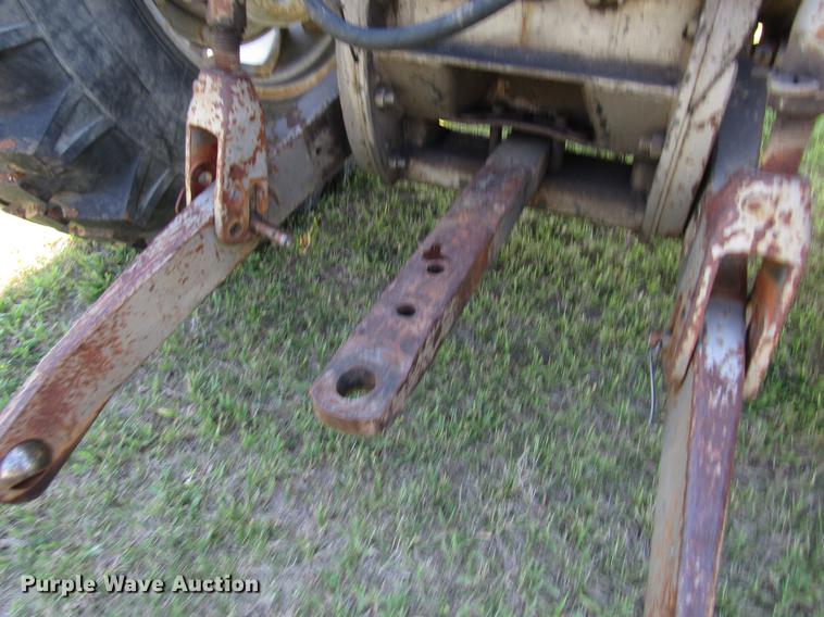 image for item DG1167 1978 Massey-Ferguson 2675 tractor